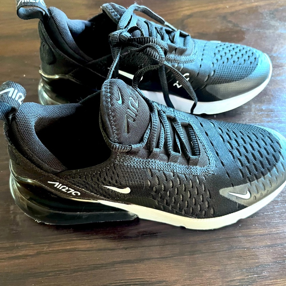 Nike Air Max tennis shoes